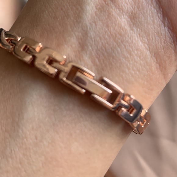 Adjustable Gold Bracelet NWT - Picture 4 of 4